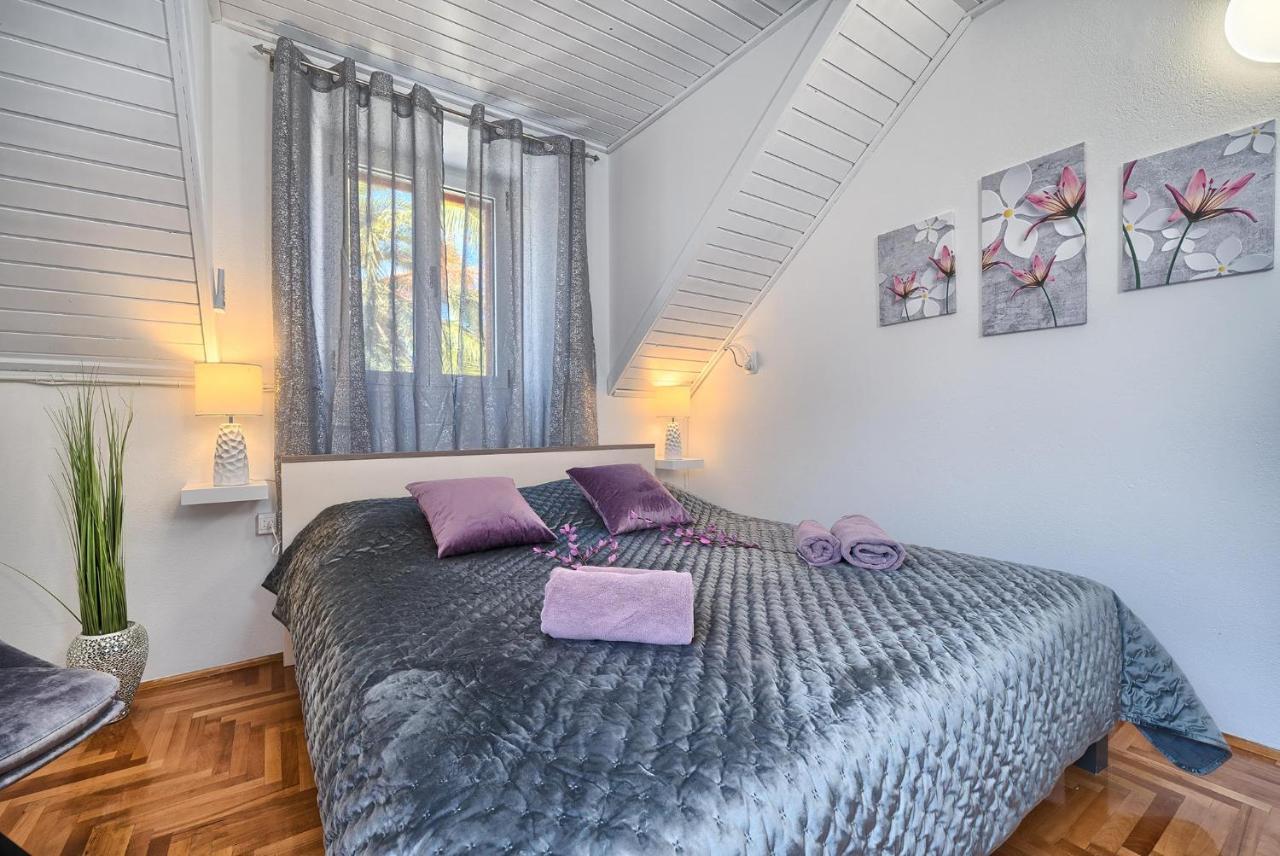 Couple's Getaway In The Center Of Hvar W/sea View 3*