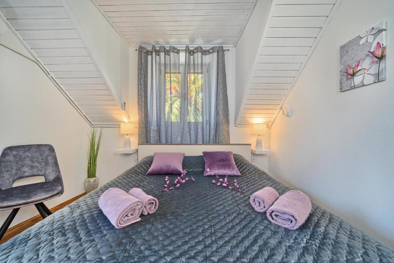 Couple's Getaway In The Center Of Hvar W/sea View 3*
