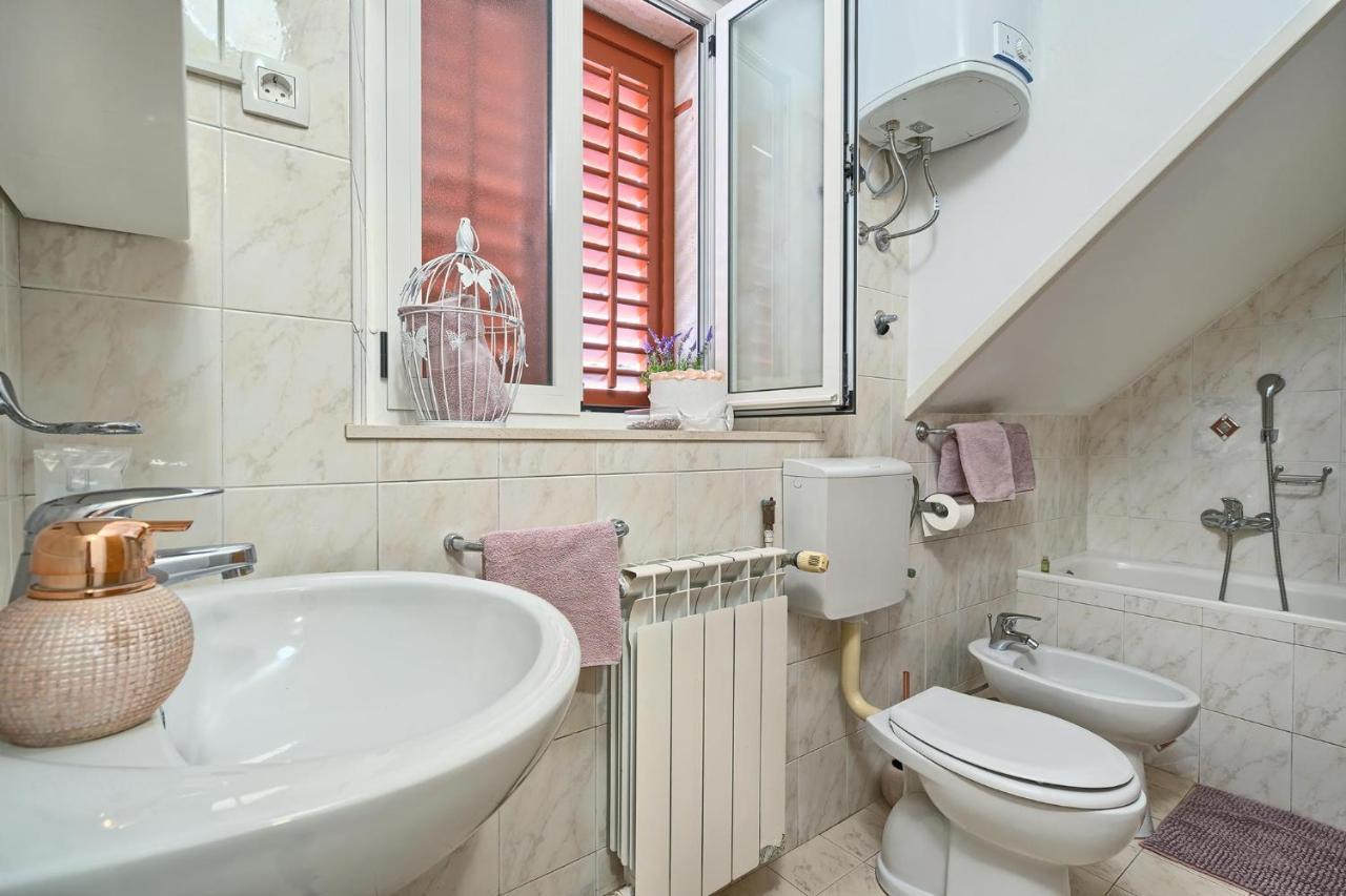 Couple's Getaway In The Center Of Hvar W/sea View Gjestgiverier Hvar Town